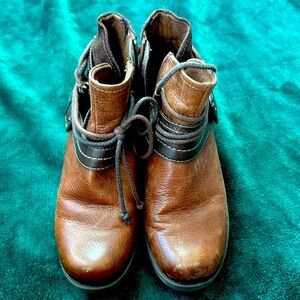 Brown Leather Earth Origins Boots Sz 9